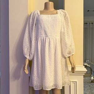 ARULA White Long Sleeve Dress